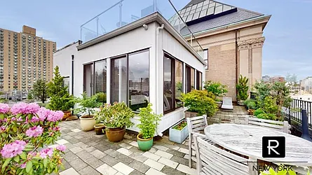 Rented by R New York