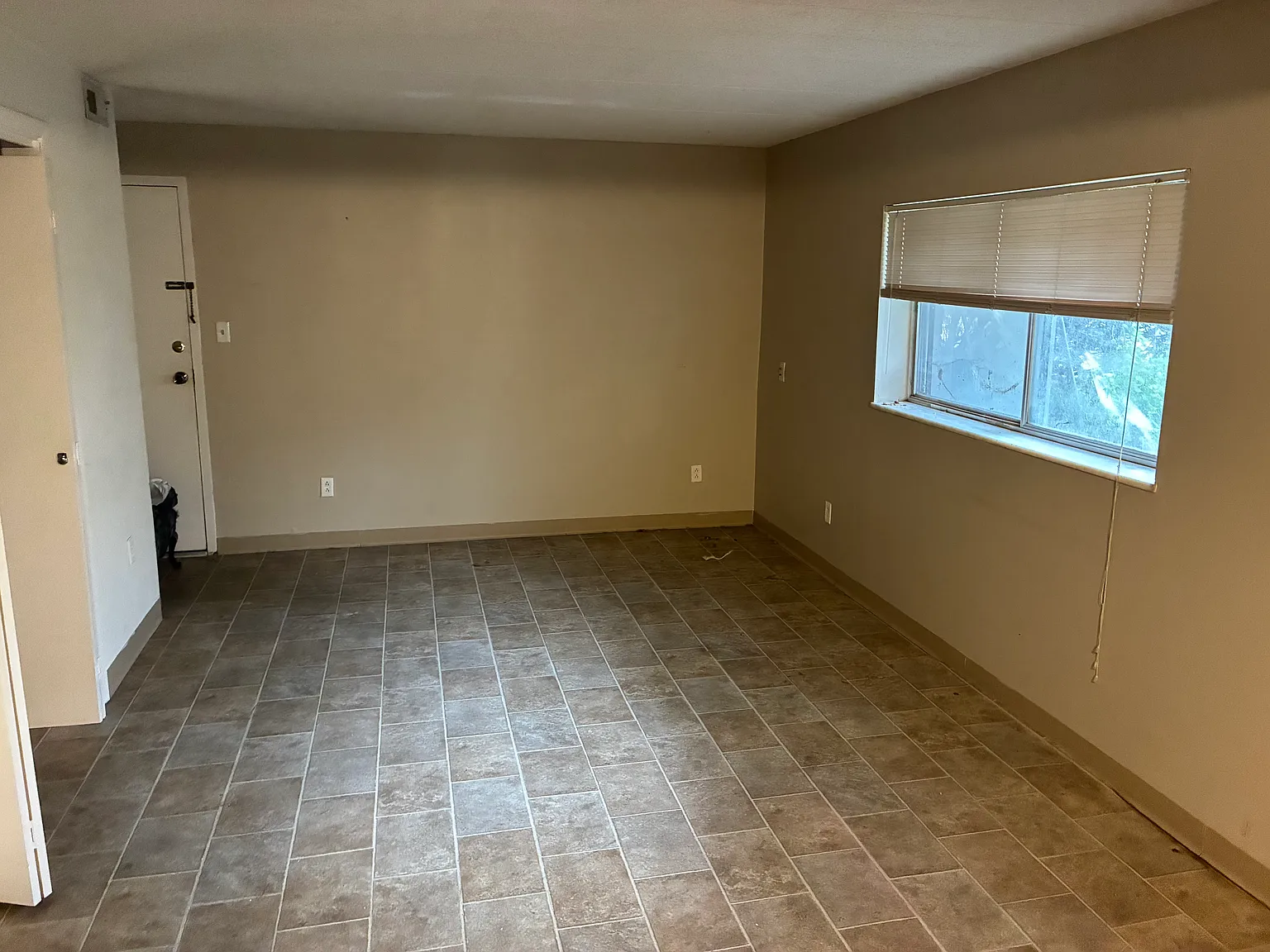 716 N Sprigg St — Photo 2