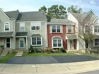 40 Victoria Dr photo 1