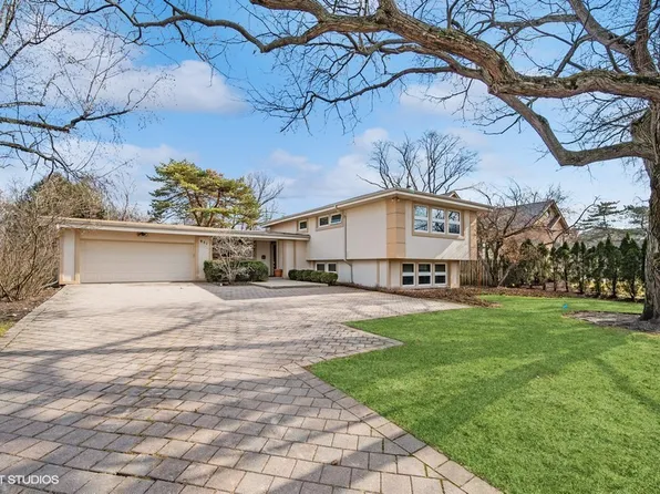 951 Forestway Dr, Glencoe, IL 60022