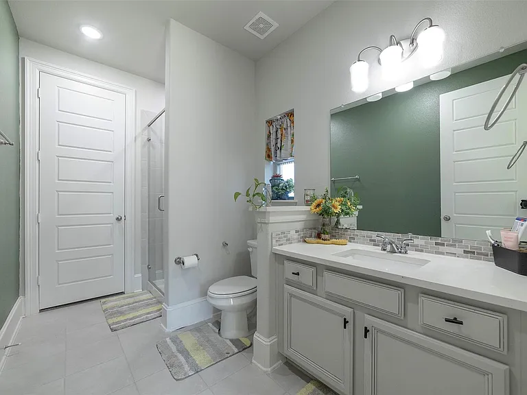 17821 Limestone Spring Ln — Photo 23
