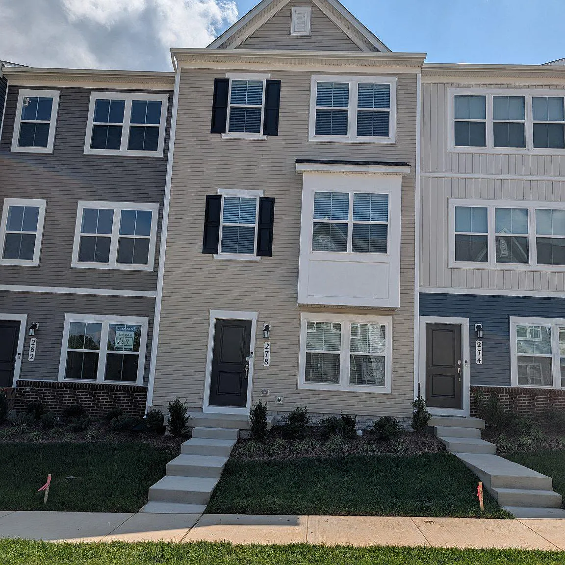 3 bed, 2.5 bath, 1794 sqft, $2,200 — Photo 2