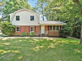 32 Twin Oaks Dr, Castle Hayne, NC 28429