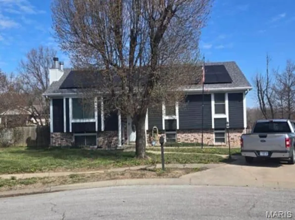 1232 N Sioux Ct, Independence, MO 64056