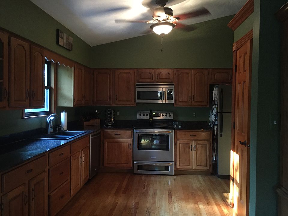 1st image of 3753 Laura Ct