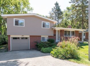 218 N Butterfield Rd, Libertyville, IL 60048