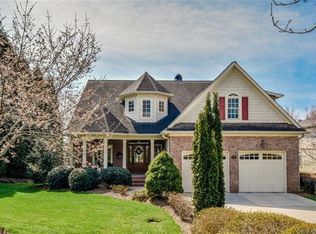 185 E Tattersall Dr, Statesville, NC 28677