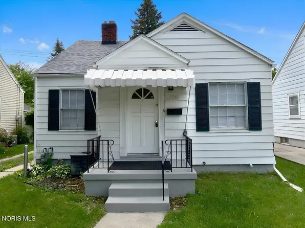 2211 W Sylvania Ave, Toledo, OH 43613
