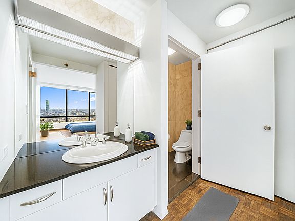 5th image of 420 E 61st St APT 38c