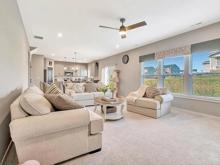 5817 Montrose Ct — Photo 16
