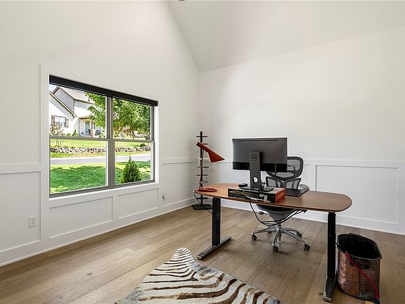 3rd image of 2808 Palisades Cir