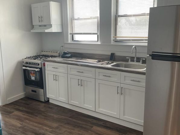 31 Main St APT 3