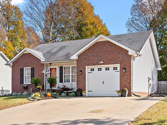 3rd image of 3310 S Senseney Cir