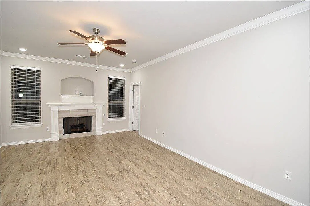 3 bed, 1445 sqft, $1,795 — Photo 2