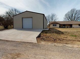 507 N 4th St, Davis, OK 73030