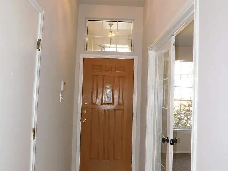 9231 Foxgrove Way — Photo 3