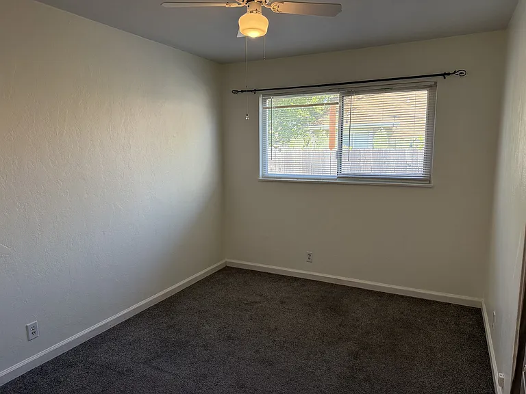 3016 Winchester Way — Photo 13