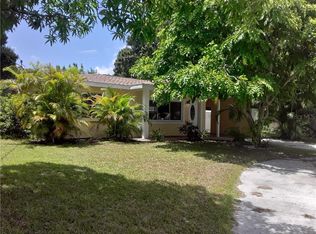 221 Sunway Ave, Sarasota, FL 34237