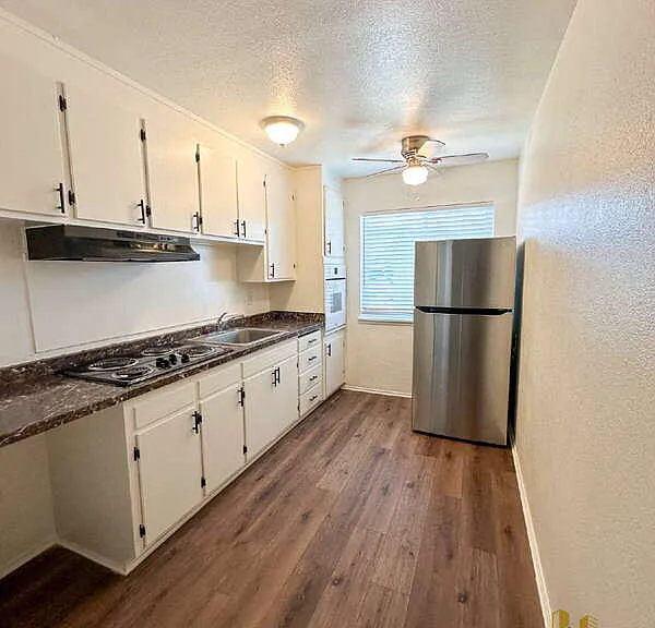 6820 7th Ave #1 — Photo 2