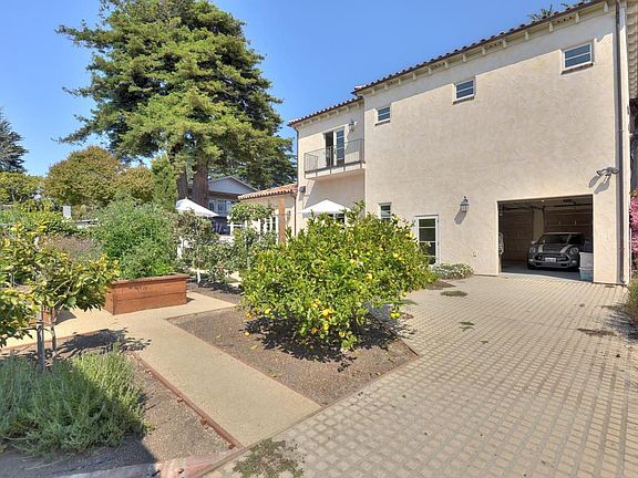 3rd image of 109 Elva Dr
