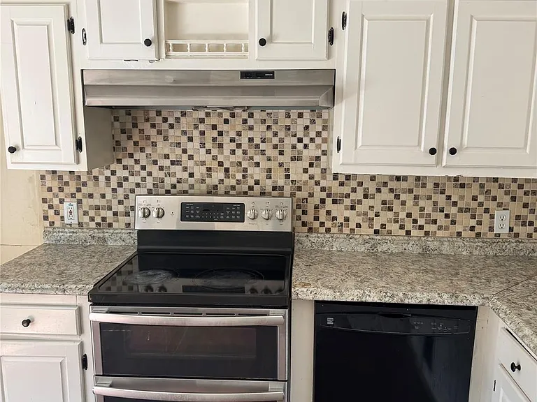 307 Ella Ln — Photo 3