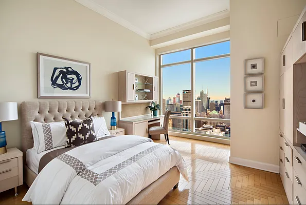 Rented by Compass | media 58