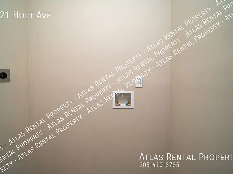 121 Holt Ave — Photo 21