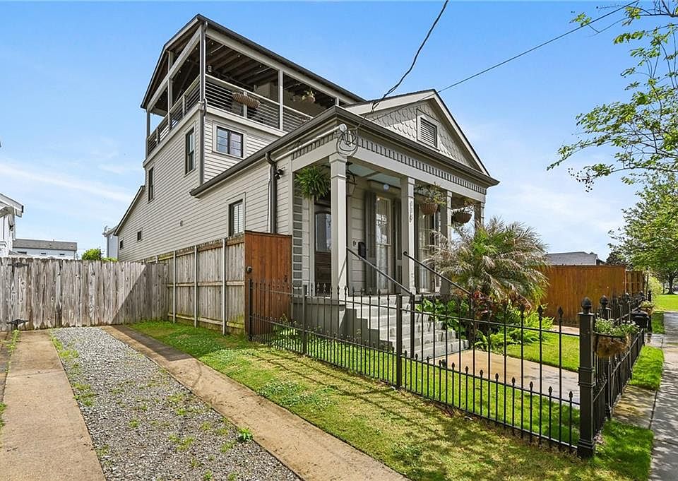 1st image of 118 Atlantic Ave