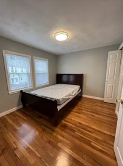 1 bed, 150 sqft, $1,000 — Photo 3