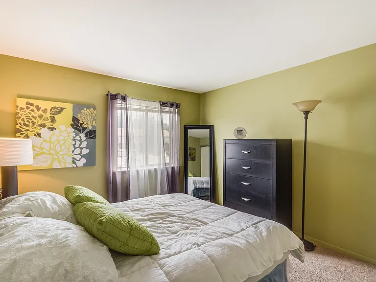 55 Suzanne Dr — Photo 17