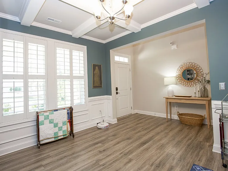 240 Parrish Ln — Photo 11