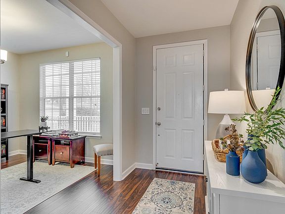5th image of 3574 Four Oaks Blvd