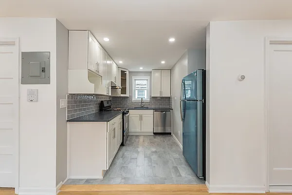 Rented by Corcoran | media 18