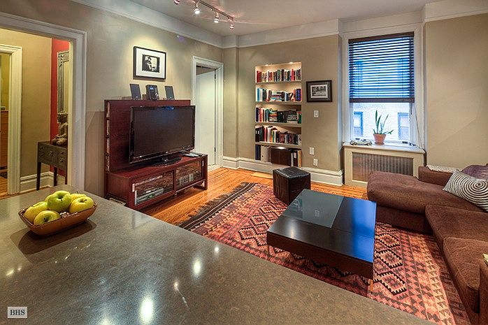 2nd image of 12 E 87th St APT 3D