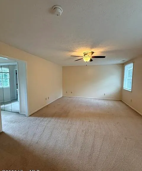 236 Manchester Rd — Photo 20
