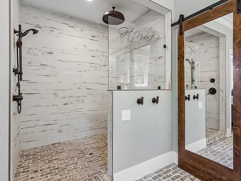 6450 Stewart Rd — Photo 32