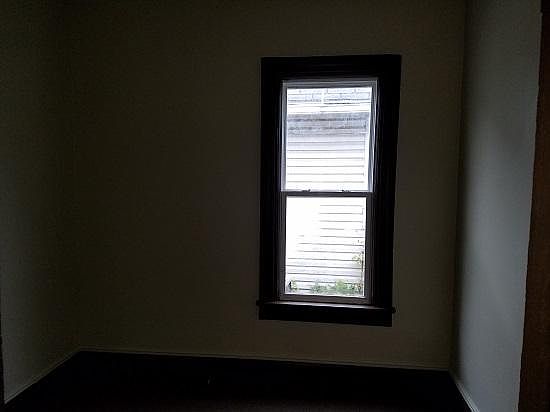 5th image of 1322 Willow Ave