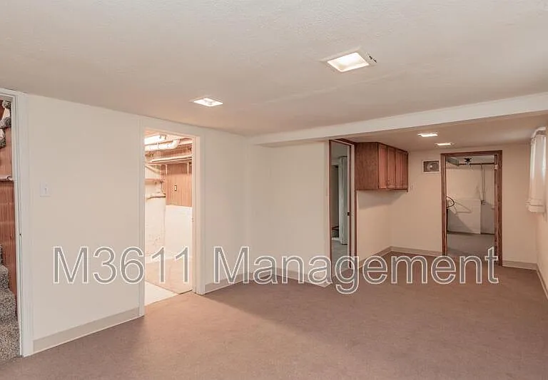 446 E St — Photo 10