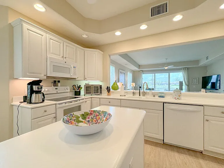 6017 Trophy Dr #601 — Photo 22