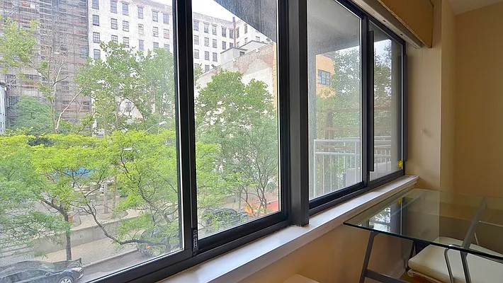 Rented by Park Property Advisors | media 11