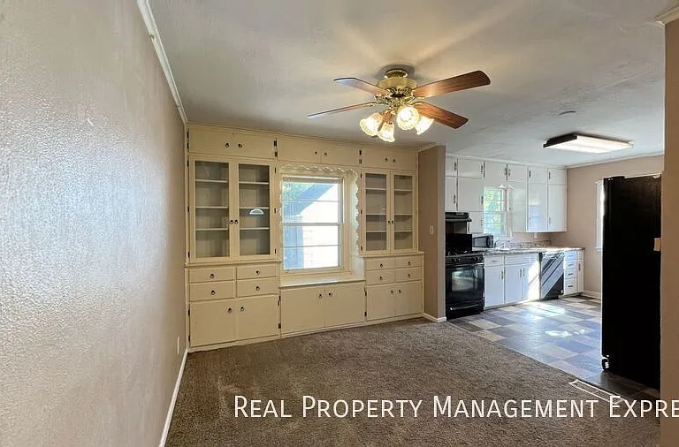 1804 S Covell Ave — Photo 4