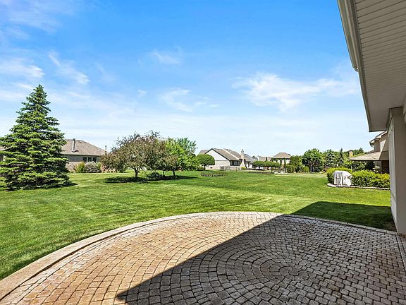 5th image of 46325 Glen Eagle Dr