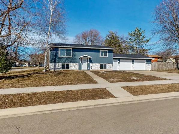 515 2nd St NW, Byron, MN 55920
