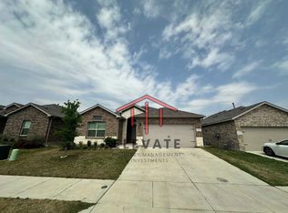 5228 Petal Meadows Dr, Fort Worth, TX 76179