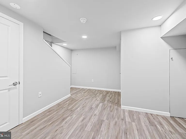 3339 Elmora Ave — Photo 20