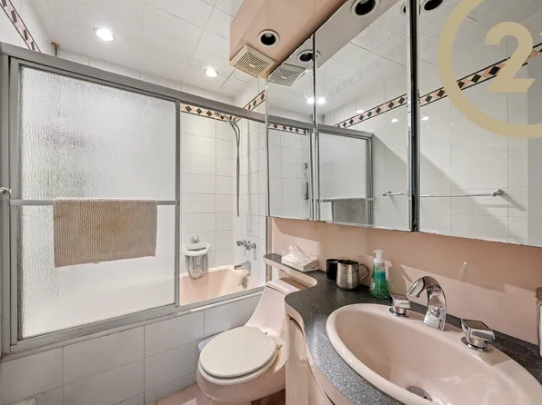 1489 East 10th Street image 18 of 22