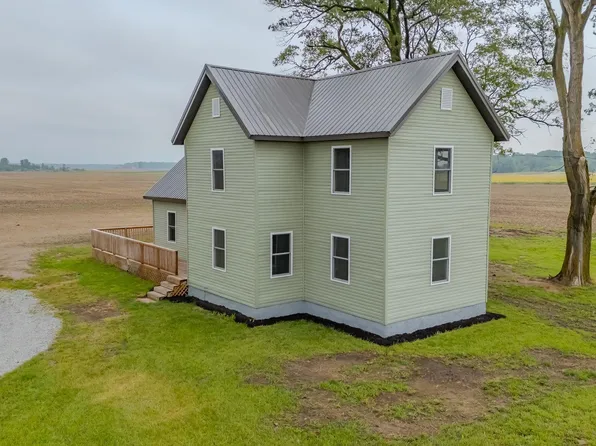7898 E 900 S, La Fontaine, IN 46940