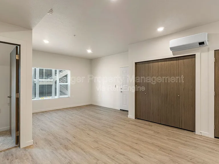 Astor Community — Photo 28