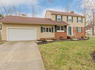 2301 Wrenford Rd, University Heights, OH 44118