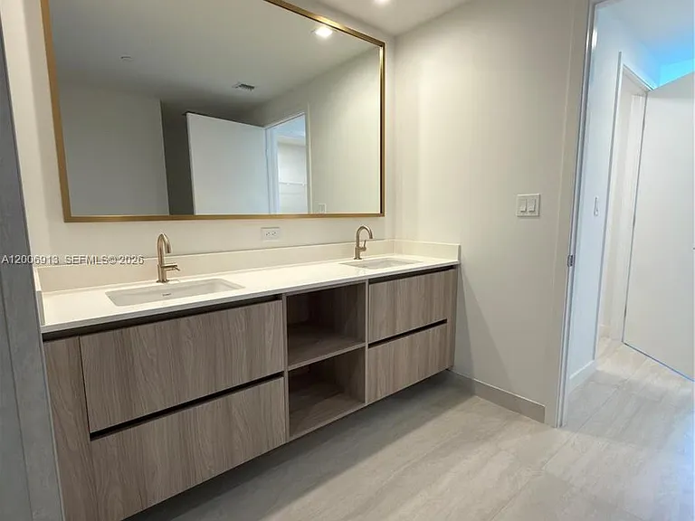 77 SE 5th St #1602 — Photo 14
